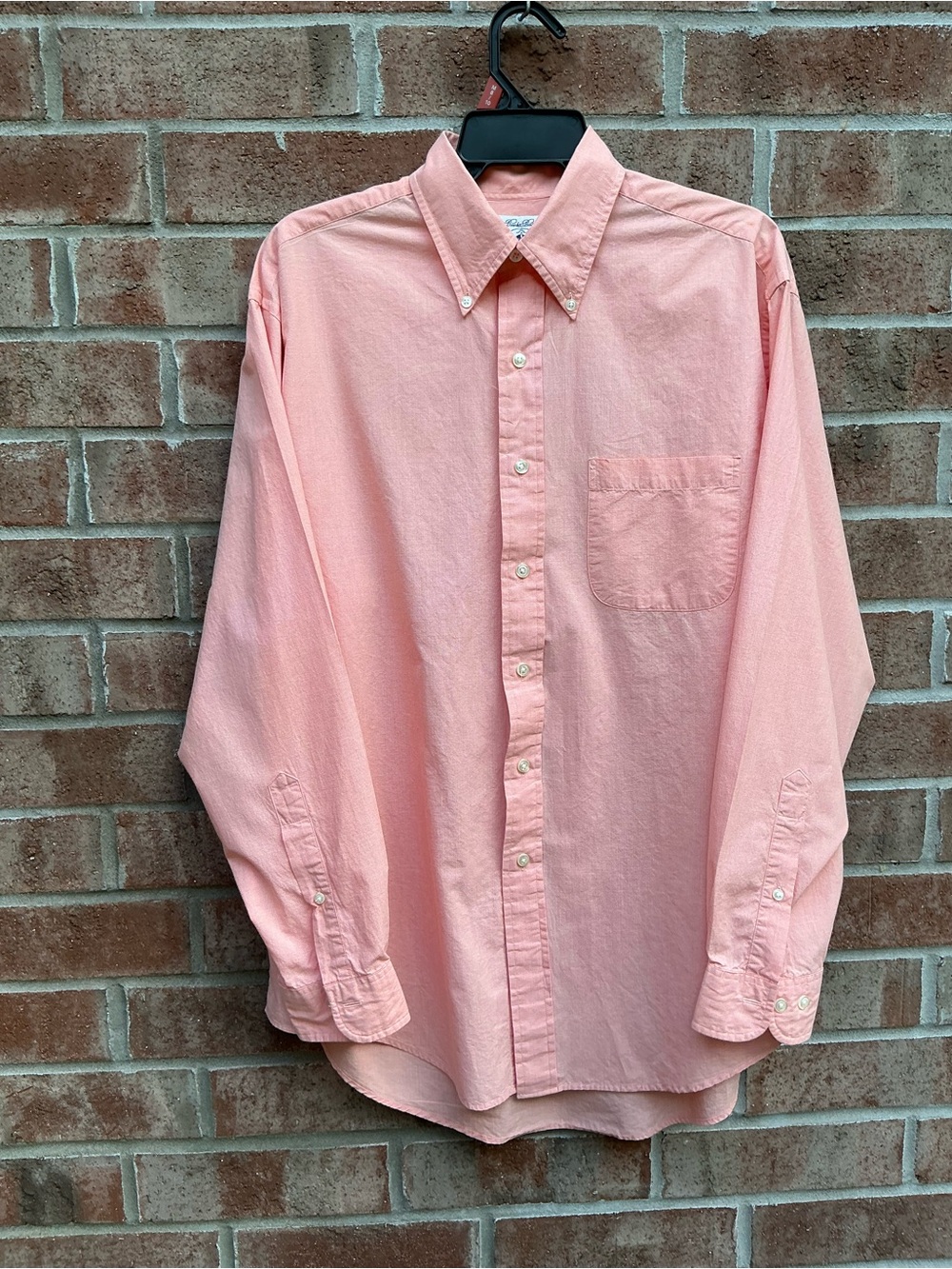 Brooks Brothers Classic Coral Button Front Men’s Shirt Button Down Collar Size M